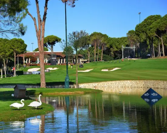 10 Übernachtungen im Regnum Carya mit All Inclusive und 5 Green Fees pro Person (2x Antalya GC, 1x Carya, 1x National, 1x Cullinan)