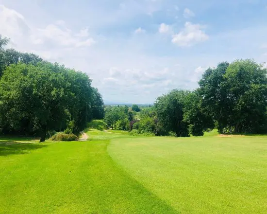 7 Nächte im Casale del Golf Club Montecatini und 3 Greenfee je Person (Golfclub Montecatini, Bellosguardo und La Pavoniere)