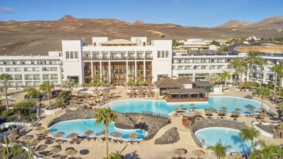 5 noches en el hotel Secrets Lanzarote Resort & Spa con desayuno incluido y 2 green fees (GC Lanzarote y Costa Teguise)