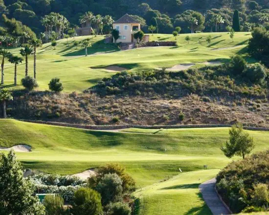 7 Übernachtungen mit Frühstück im Hotel La Zambra GL inklusive 3 Greenfees pro Person (Calanova Golf Club, Alhaurín Golf und Marbella Golf Country Club).