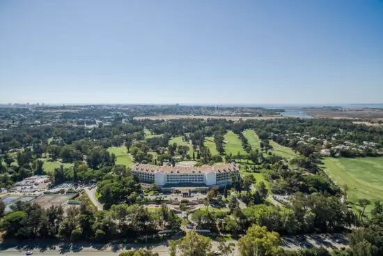 5 nights with breakfast at Penina Hotel & Golf Resort with 5 Green fees (3 at Sir Henry Cotton Championship Golf Course + 2 at Resort or Academy Golf Course)