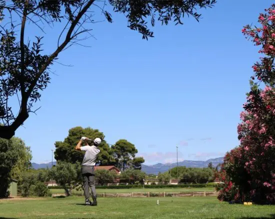 3 Übernachtungen mit Frühstück im Golden Costa Salou und 1 Green Fee pro Person (Gaudí Golf Club)