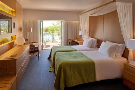 5 Übernachtungen mit Frühstück im EPIC SANA Algarve Hotel inklusive 2 Greenfees pro Person (Dom Pedro; Victoria Golf Course & Millennium Golf Course)