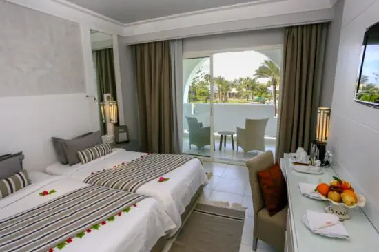 14 Nächte im Hotel Djerba Plaza Thalasso & Spa mit All Inclusive und 5 Green Fees