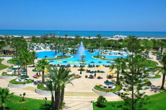 7 notti presso l'Hotel Djerba Plaza Thalasso & Spa con trattamento di all inclusive e 3 green fee