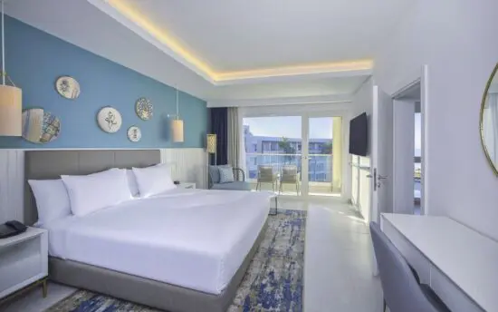 10 Übernachtungen im Hilton Skanes Monastir Beach Resort mit Halbpension und 4 Greenfees