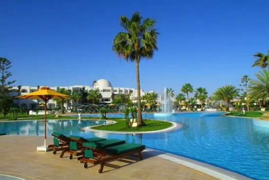 10 noches en el Hotel Djerba Plaza Thalasso & Spa con todo incluido y 4 Green Fees