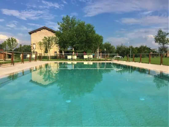 3 pernottamenti con prima colazione all'Agriturismo La Razza e 1 Green Fee al Matilde Golf