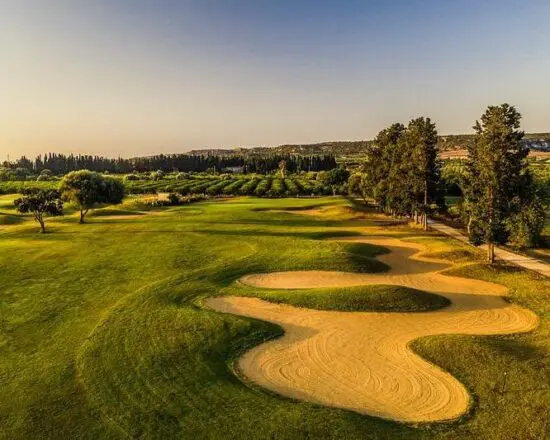 3 Übernachtungen mit Halbpension im Borgo di Luce I Monasteri und 1 Green Fee pro Person (Golf Club Monasteri)