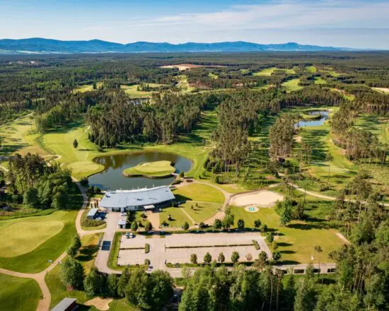 3 noches con media pensión en Ensana Spa Smrdaky incluido 2 Green Fees por persona en Penati Golf Resort