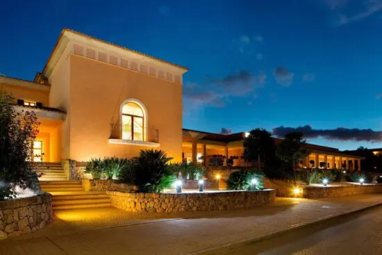 3 nights at Marriott's Club Son Antem and 1 green fee per person (GC Son Antem)