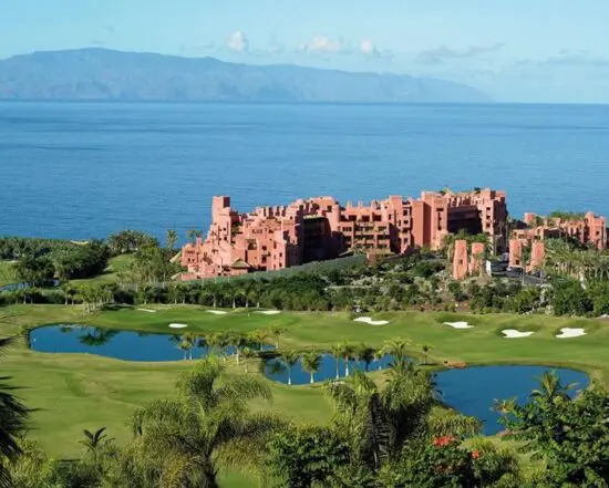 3 noches en The Ritz-Carlton Abama con desayuno y 1 green fee por persona (Golf Club Abama)