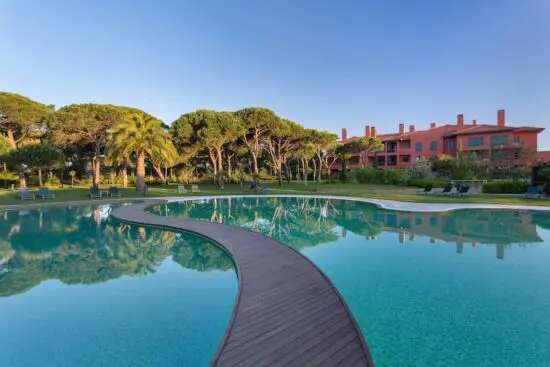 3 nights with breakfast at Sheraton Cascais Resort, including one Green fee per person (Onyria Quinta da Marinha GC)