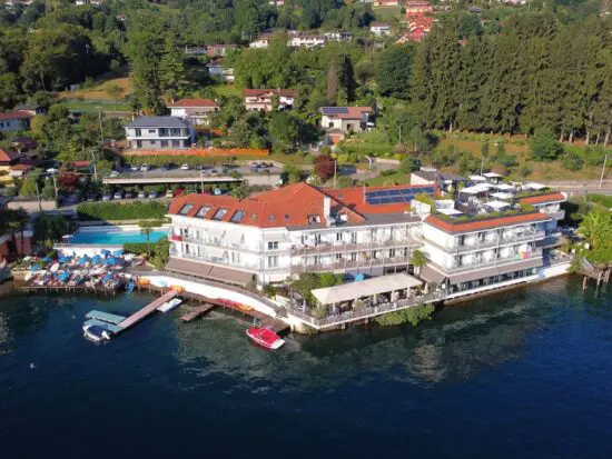 4 Übernachtungen im Hotel Ristorante Giardinetto mit Frühstück plus 2 Green Fees (GC Castelconturbia und GC Alpino di Stresa)