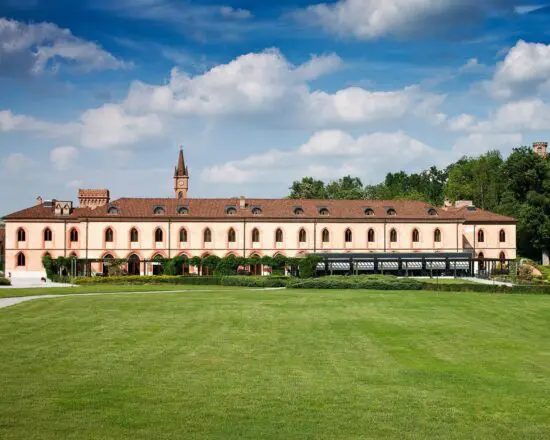 5 nights at the Albergo dell Agenzia with breakfast and 2 green fees (GC La Margherita and Margara)