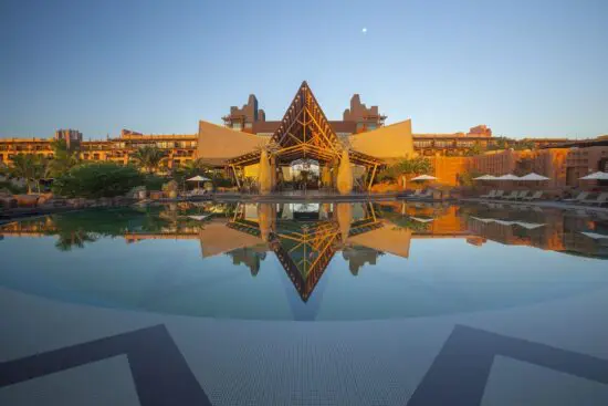 5 nights at the Lopesan Baobab Resort with breakfast included and 3 green fees (GC Maspalomas, Meloneras and Anfi Tauro).