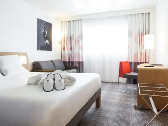 5 nights with breakfast at Novotel Saint-Quentin in Yvelines including 2 green fees per person (Le Golf National - Albatros course and Golf des Yvelines).