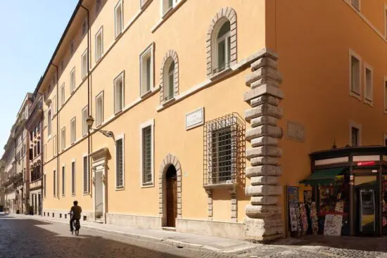 5 notti con prima colazione a Palazzo Ripetta, inclusi due green fee a persona (GC Parco di Roma e Marco Simone Golf & Country Club).