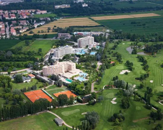 7 Nächte im Majestic Radisson Blu Resort Terme di Galzignano und 3 Greenfee je Person (GC Golf Terme di Galzignano, GC Padova und GC Montecchia)