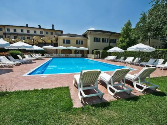 7 Übernachtungen im Golf Hotel Cavaglià mit 3 Greenfees (Golf Club Cavaglià, Golf Club Biella Le Betulle und Golf Club Cerrione)