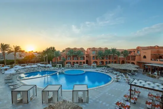 7 nights with all inclusive at Jaz Makadi Blue and 3 green fees per person (GC Madinat Makadi)