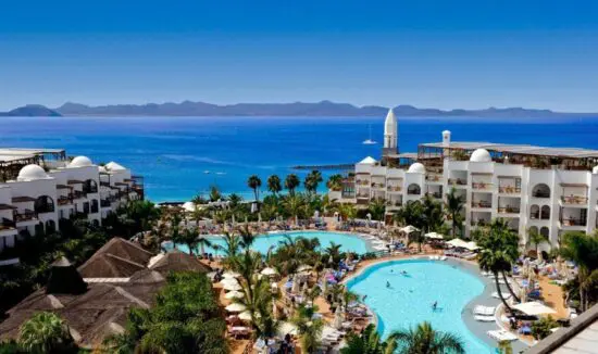 7 noches Hotel Resort Princesa Yaiza Suite con desayuno y 4 green fees ( 2x Costa Teguise, 2x Lanzarote Golf )