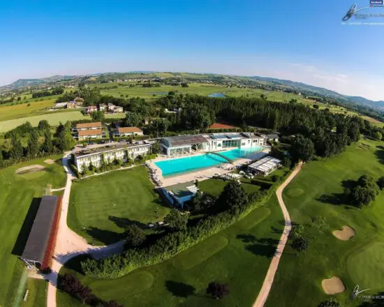 7 notti al Riviera Golf Resort e 3 Green Fees per persona (Riviera e Cervia Golf Club)