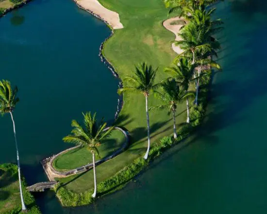 8 nights all inclusive at Casa de Campo Resort and Villas incl. 3 Greenfees per person (1x Teeth of the Dog, 1x Dye Fore Golf Course, 1x The Links)