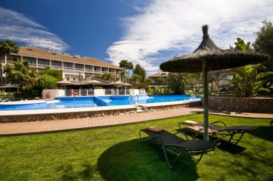 7 notti al Lindner Hotel Mallorca, inclusa la prima colazione, 3 green fee e noleggio auto