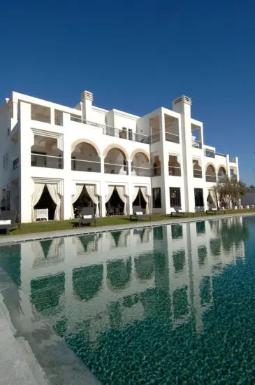 10 Übernachtungen im Riad Villa Blanche mit 4 Greenfees (Golf Les Dunes, Golf de l'Ocean, Soleil Golf Club, Tazegzout Golf Club)