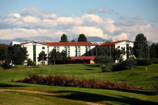 3 noches con desayuno en Le Robinie Golf & Resort incluido 1 Green Fee por persona (Golf Club Robinie)