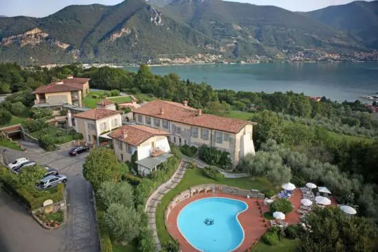 4 Übernachtungen im Romantik Hotel Relais Mirabella Iseo mit 2 Greenfee (Golf Club Franciacorta, Golf Club Bergamo l'Albenza))