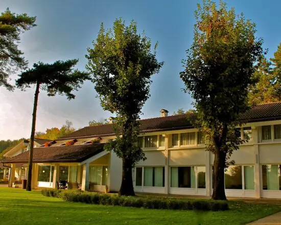 3 Nuits au Golf Hotel La Pinetina avec petit déjeuner et 1 green-fees par personne (GC La Pinetina)