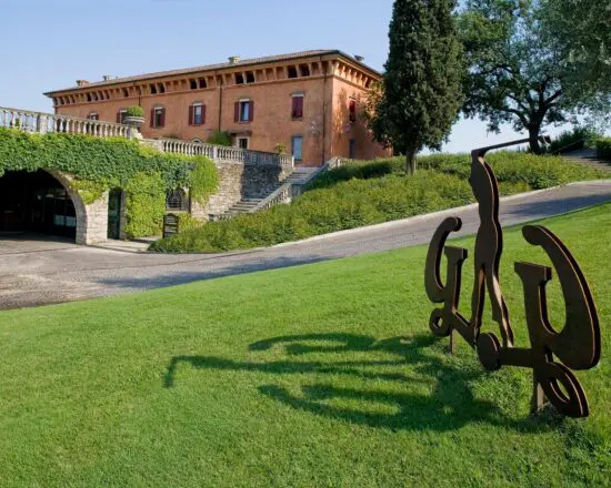 5 chambres d'hôtes à Foresteria Maison Gardagolf, 2 Green Fees et un dîner dans un restaurant de notre guide culinaire.