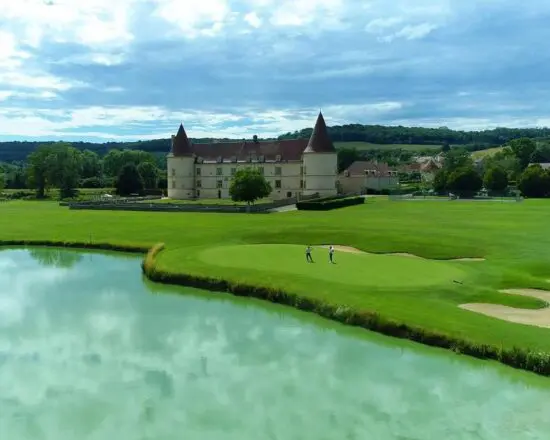 5 Übernachtungen im Hotel Golf Chateau de Chailly inklusive 2 Green Fees pro Person auf dem Golf du Château de Chailly