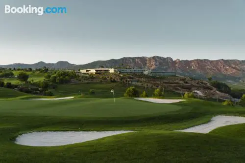 5 nuits à La Galiana Golf Resort avec petit-déjeuner inclus et 2 Green Fees par personne (La Galiana GC et El Bosque Club de Golf).