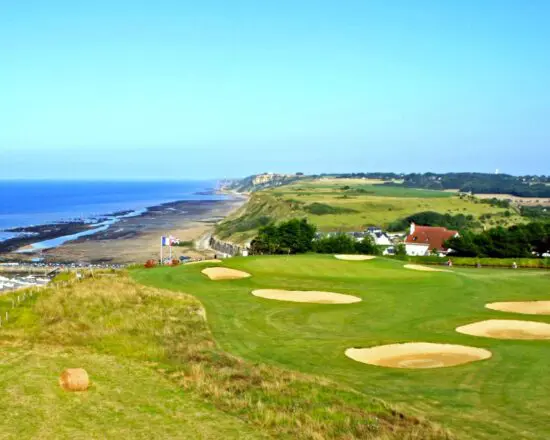 5 Übernachtungen im Mercure Omaha Beach Hotel mit Frühstück und 3 Green Fees pro Person (3x Golf Omaha Beach)