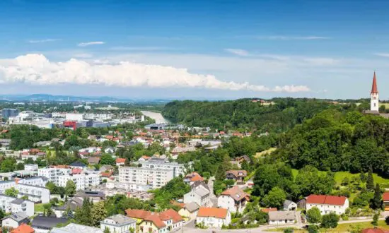 7 nuits avec petit-déjeuner à l'Amedia Plaza Wels, y compris 3 green fees par personne (Golf Resort Kremstal)