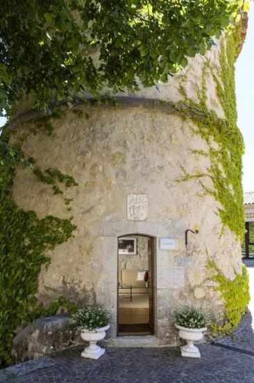 7 nuits avec petit déjeuner au Château de Taulane incluant 3 Green fees par personne (2x Château de Taulane et Terre Blanche)