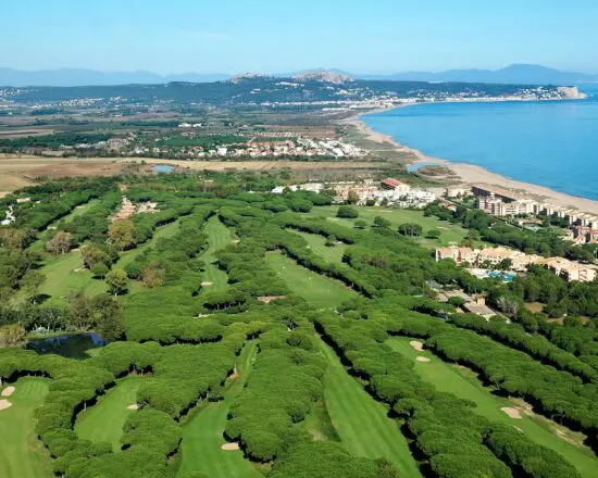 7 Übernachtungen mit Frühstück im Parador de Aiguablava inklusive 3 Green Fees (Golf de Pals & Empordà Golf Club)