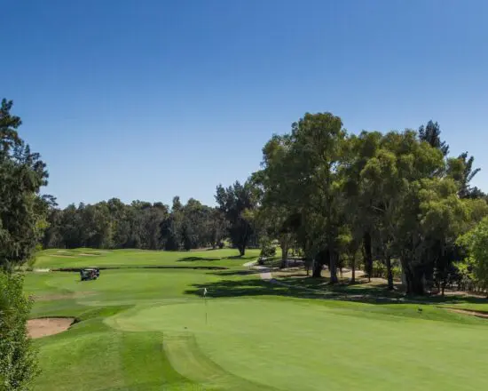 7 nuits avec repas à Penina Hotel & Golf Resort, y compris 7 Green fees (4 sur le Sir Henry Cotton Championship Golf Course + 3 sur le Resort ou Academy Golf Course)