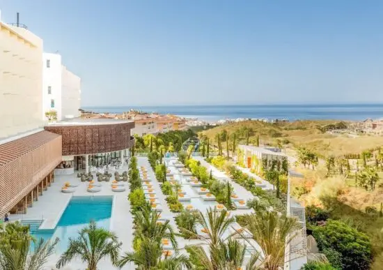 5 Übernachtungen im Higuerón Hotel by Hilton & 3 Green Fees (2x Alhaurín Golf, 1x América La Cala Resort)